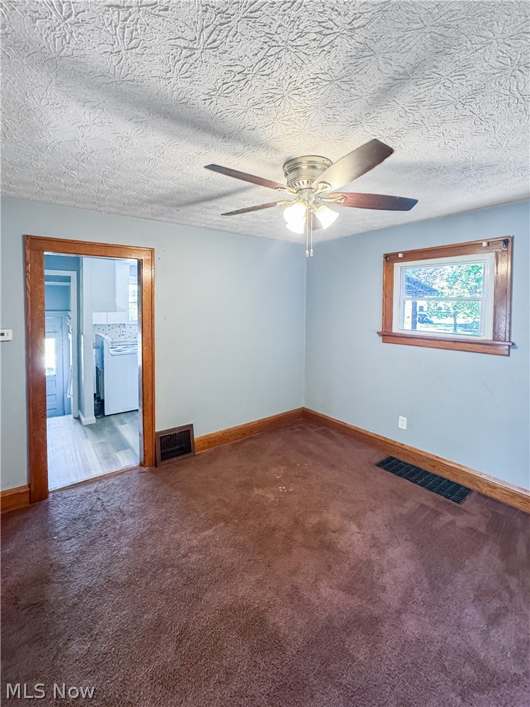 2041 13th Street Southwest Akron, OH 44314 - Photo 5 of 20