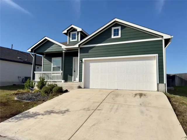 $1,750 | 511 Halfmoon Drive, Lockhart, TX 78644