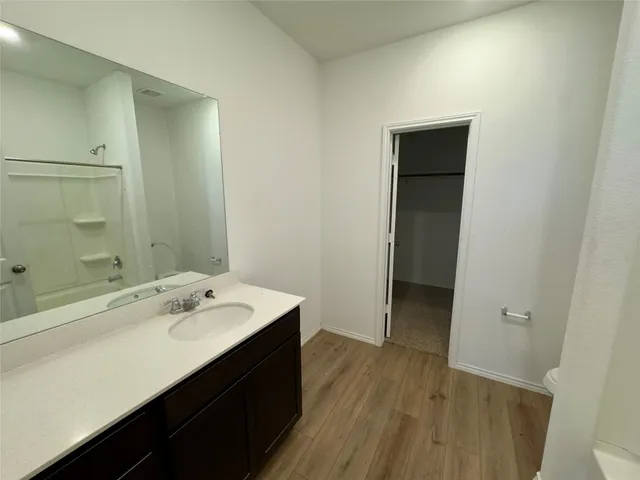 $1,750 | 511 Halfmoon Drive, Lockhart, TX 78644