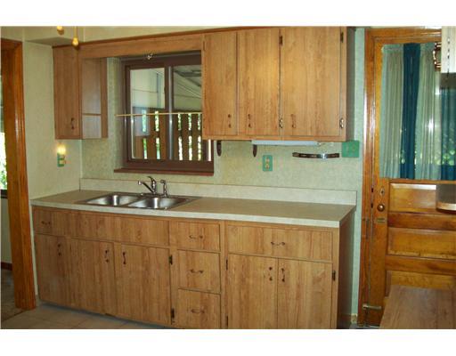 6071 Library Road Bethel Park, PA 15102 - Photo 7 of 14 Kitchen.