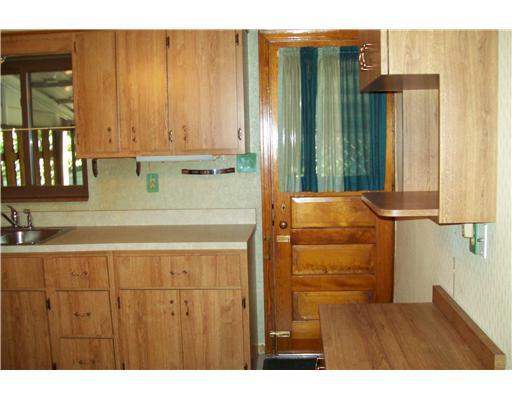 6071 Library Road Bethel Park, PA 15102 - Photo 8 of 14 Kitchen.