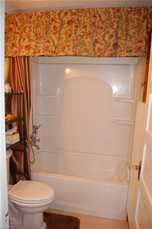 170 Blue Ridge Avenue Elkin, NC 28621 - Photo 13 of 24 Gallery Image 13