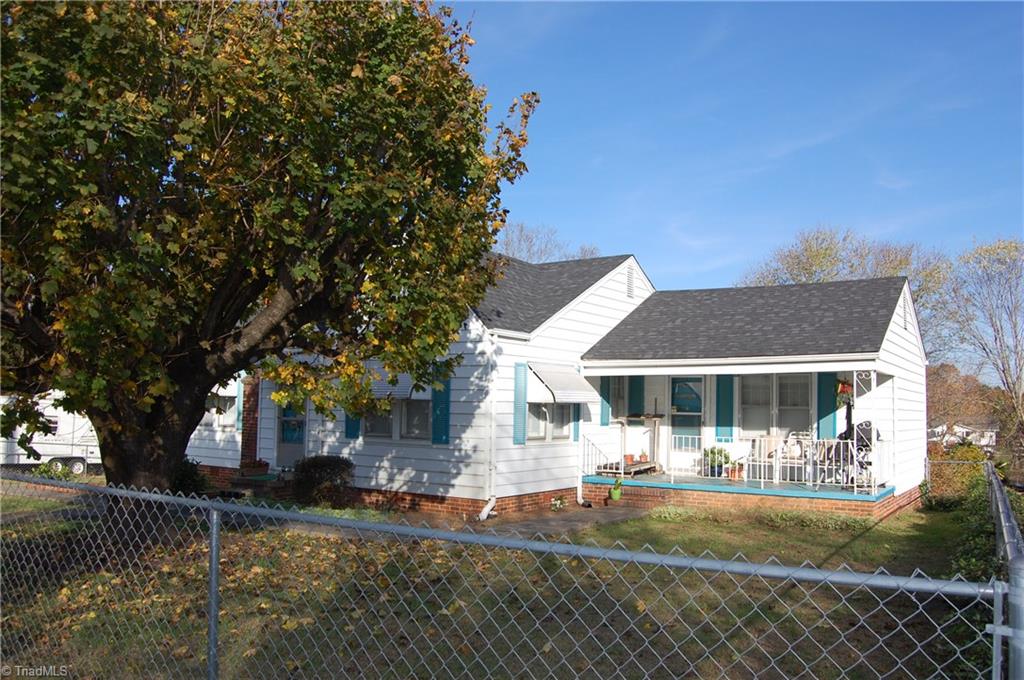 170 Blue Ridge Avenue Elkin, NC 28621 - Photo 22 of 24 Gallery Image 22