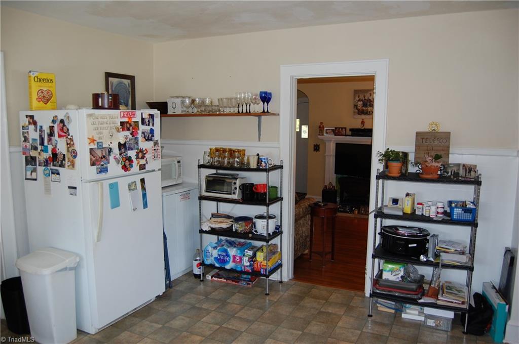 170 Blue Ridge Avenue Elkin, NC 28621 - Photo 7 of 24 Gallery Image 7