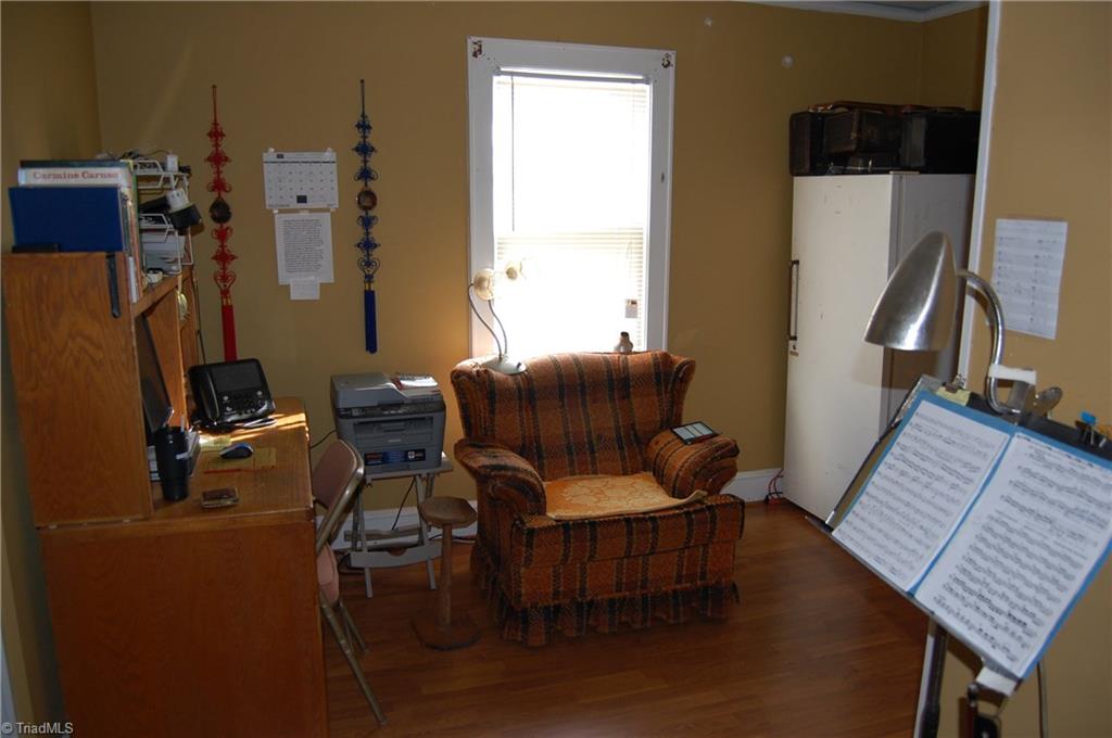170 Blue Ridge Avenue Elkin, NC 28621 - Photo 9 of 24 Gallery Image 9