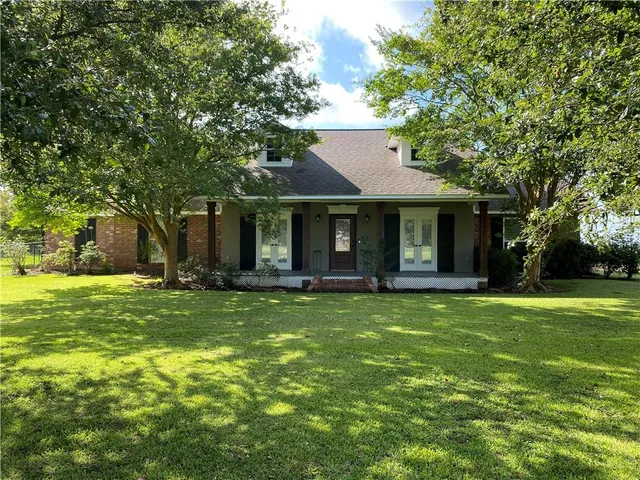 $475,000 | 6895 Bayou Rapides Road, Alexandria, LA 71303