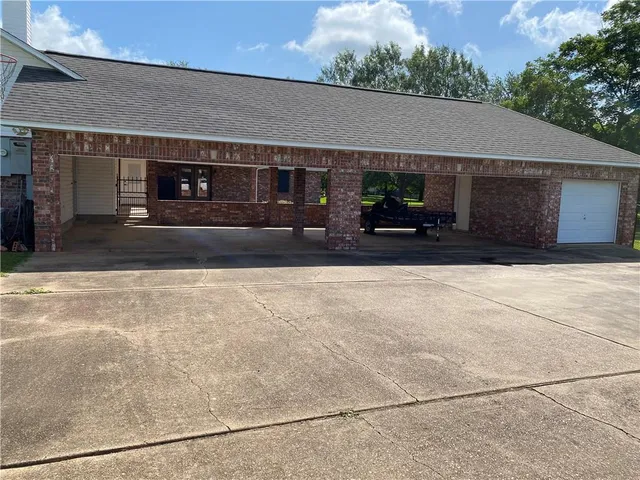 $475,000 | 6895 Bayou Rapides Road, Alexandria, LA 71303