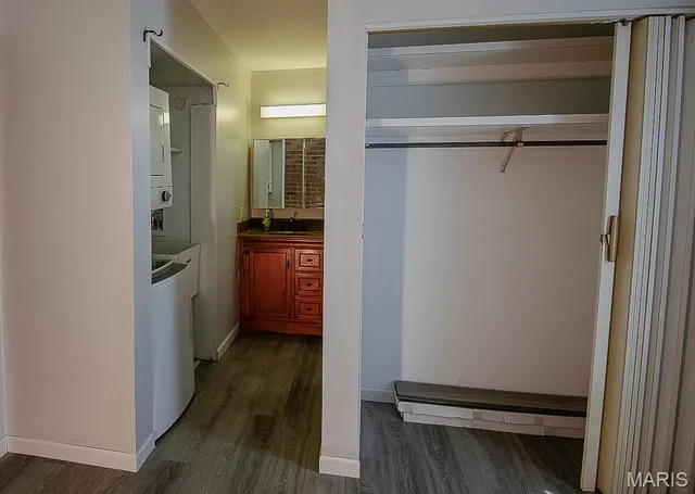 $125,000 | 648 Coeur De Royale Drive, Unit B, Creve Coeur, MO 63141