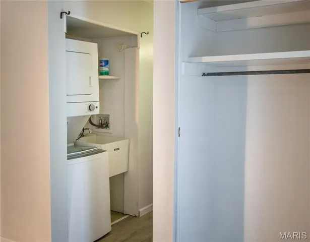 $125,000 | 648 Coeur De Royale Drive, Unit B, Creve Coeur, MO 63141