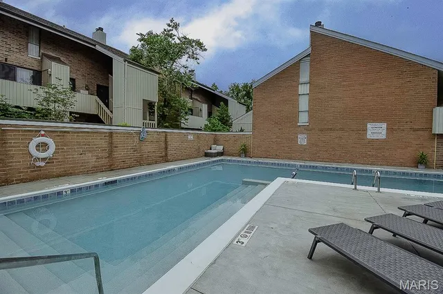 $125,000 | 648 Coeur De Royale Drive, Unit B, Creve Coeur, MO 63141