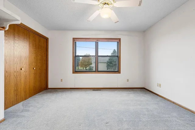 $424,900 | 425 West Franklin Street, Morristown, MN 55052