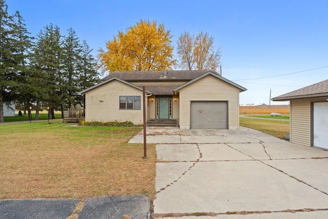 $424,900 | 425 West Franklin Street, Morristown, MN 55052