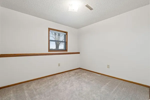 $422,500 | 425 West Franklin Street, Morristown, MN 55052