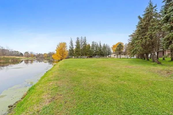$422,500 | 425 West Franklin Street, Morristown, MN 55052
