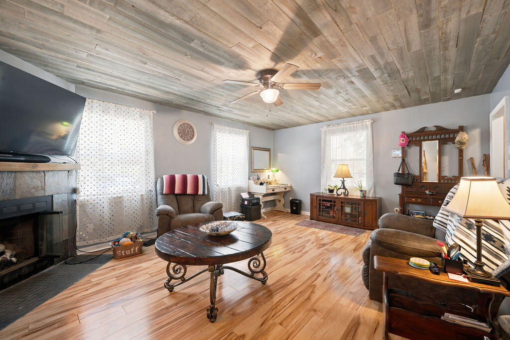 1254 Mahan Road Summerville, GA 30747 - Photo 20 of 50 Living Room