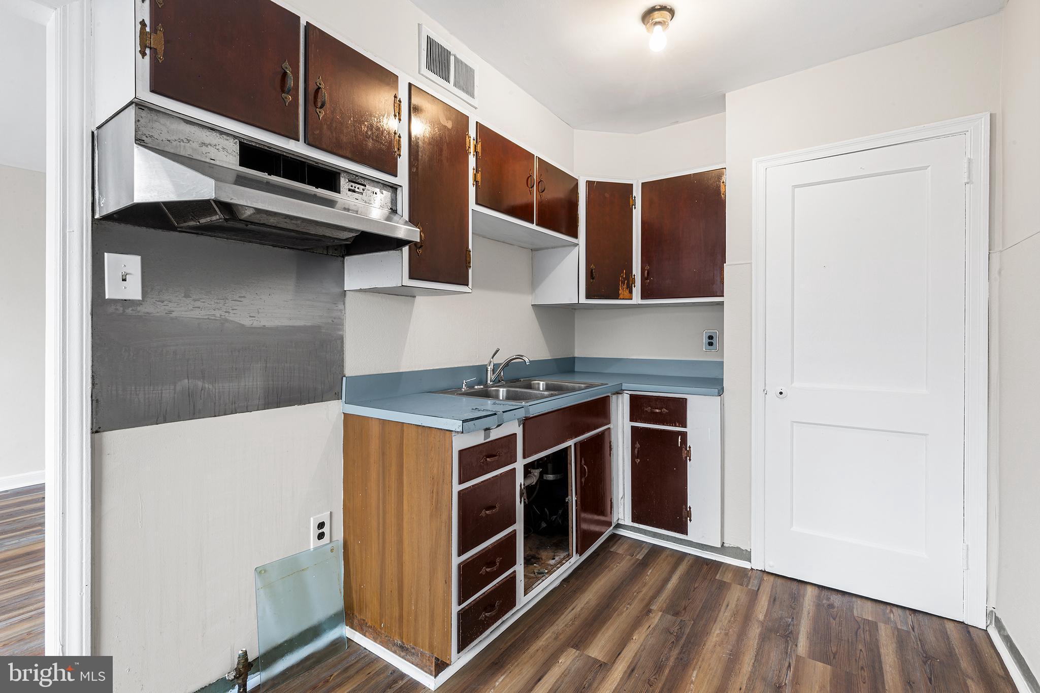 6803 Algard Street Philadelphia, PA 19135 - Photo 8 of 18