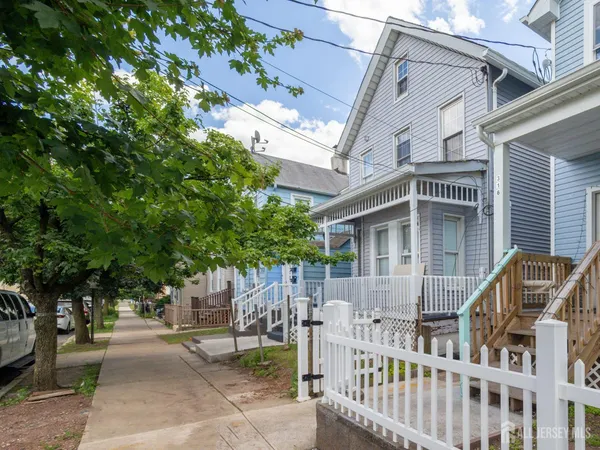 $2,500 | 314 Seaman Street, New Brunswick, NJ 08901