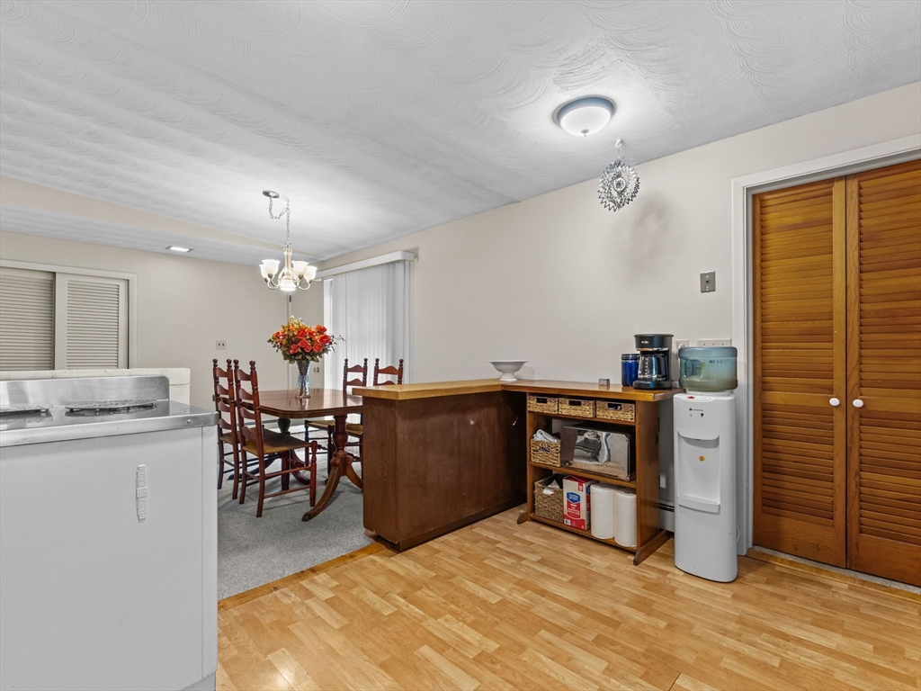 16 Sheffield Road Framingham, MA 01701 - Photo 11 of 41