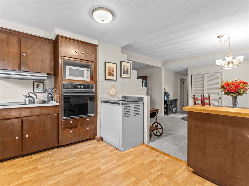 16 Sheffield Road Framingham, MA 01701 - Photo 12 of 41