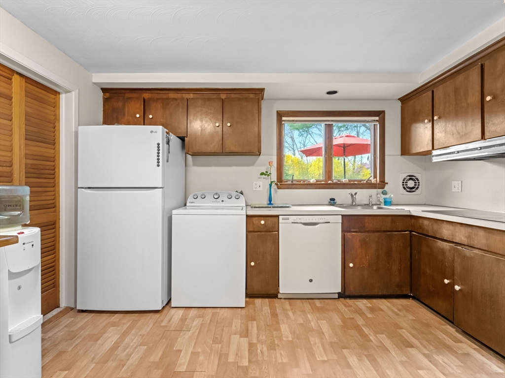 16 Sheffield Road Framingham, MA 01701 - Photo 14 of 41