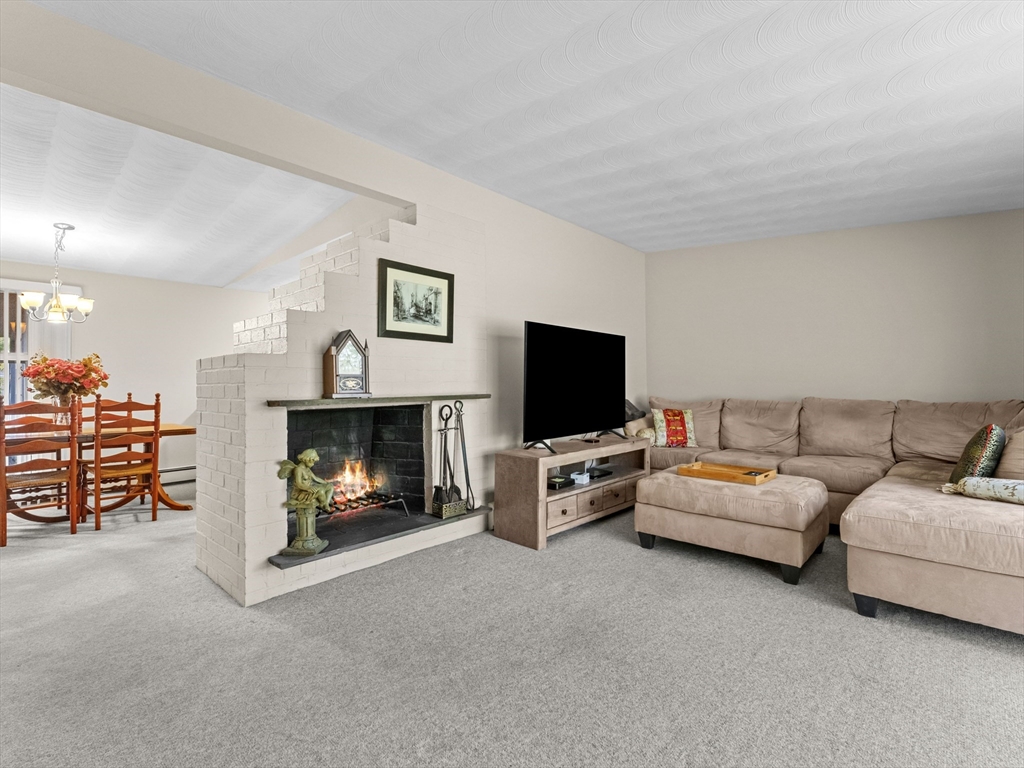 16 Sheffield Road Framingham, MA 01701 - Photo 8 of 41