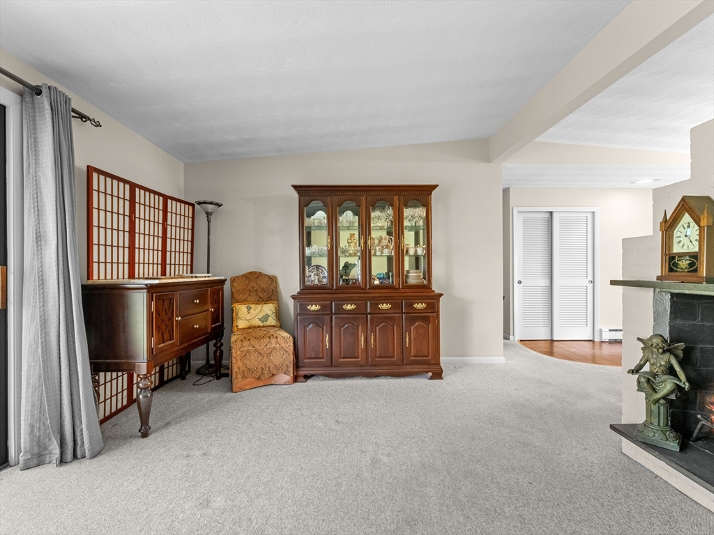 16 Sheffield Road Framingham, MA 01701 - Photo 10 of 41