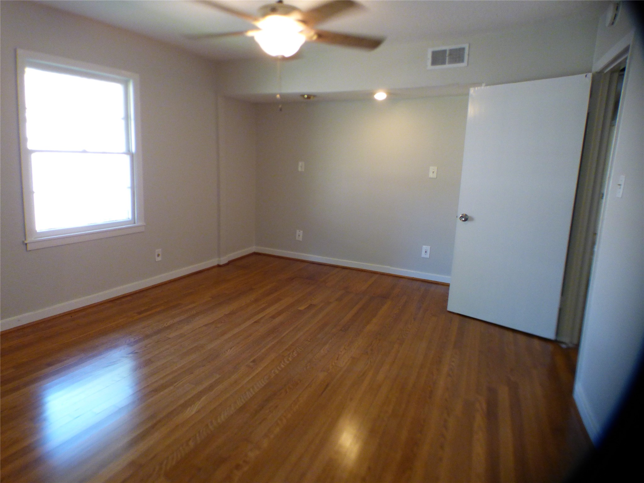 3314 Rochdale Street Houston, TX 77025 - Photo 7 of 11