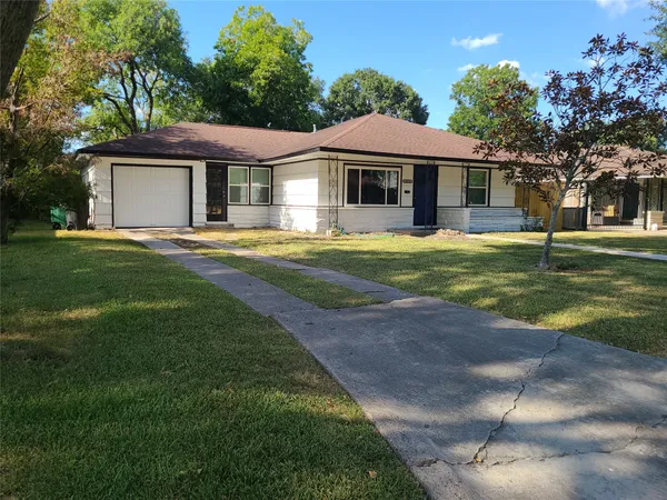 $2,450 | 3314 Rochdale Street, Houston, TX 77025