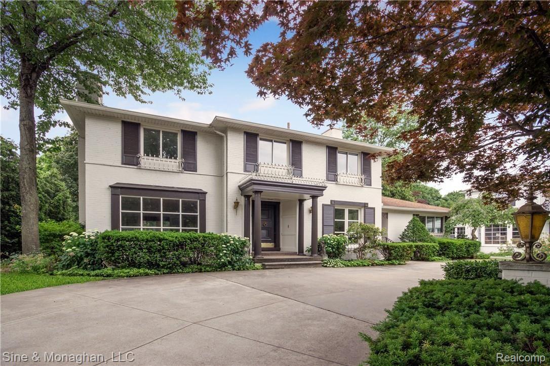 571 Renaud Road Grosse Pointe, MI 48236 - Photo 1 of 20 1.jpg