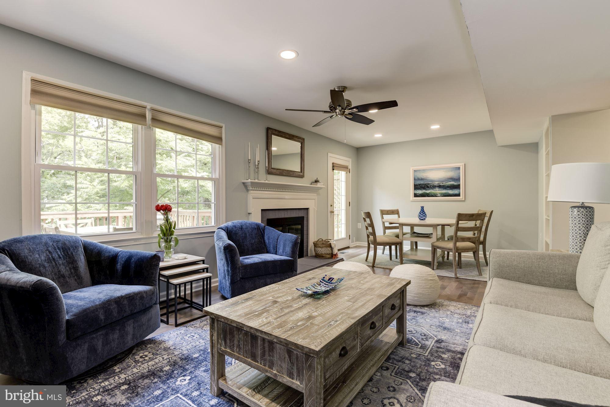 1002 Moorefield Creek Road Southwest Vienna, VA 22180 - Photo 1 of 28 Main Level - Living Room