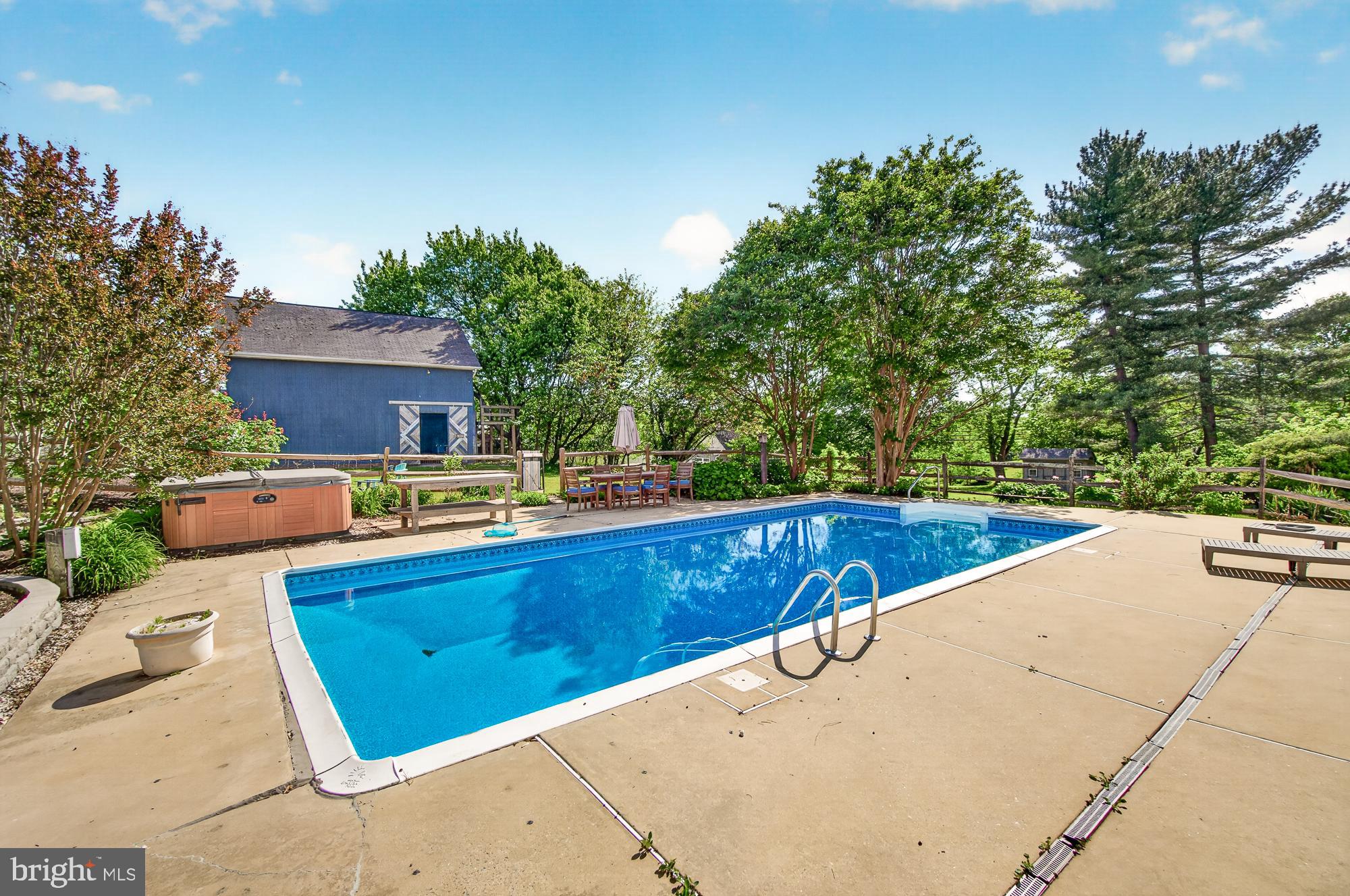 18040 Barnesville Road Barnesville, MD 20838 - Photo 16 of 101 The pool is ready for the summer!