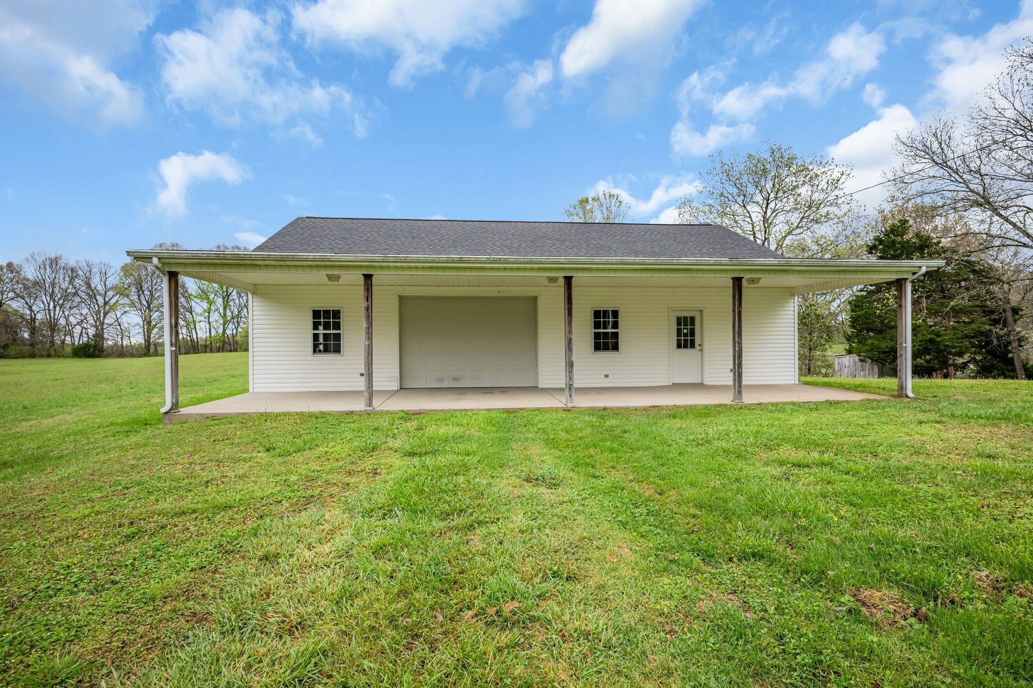 192 Contrary Road Burns, TN 37029 - Photo 15 of 65