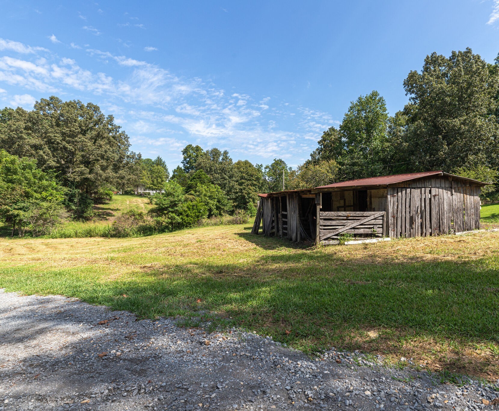 192 Contrary Road Burns, TN 37029 - Photo 28 of 65