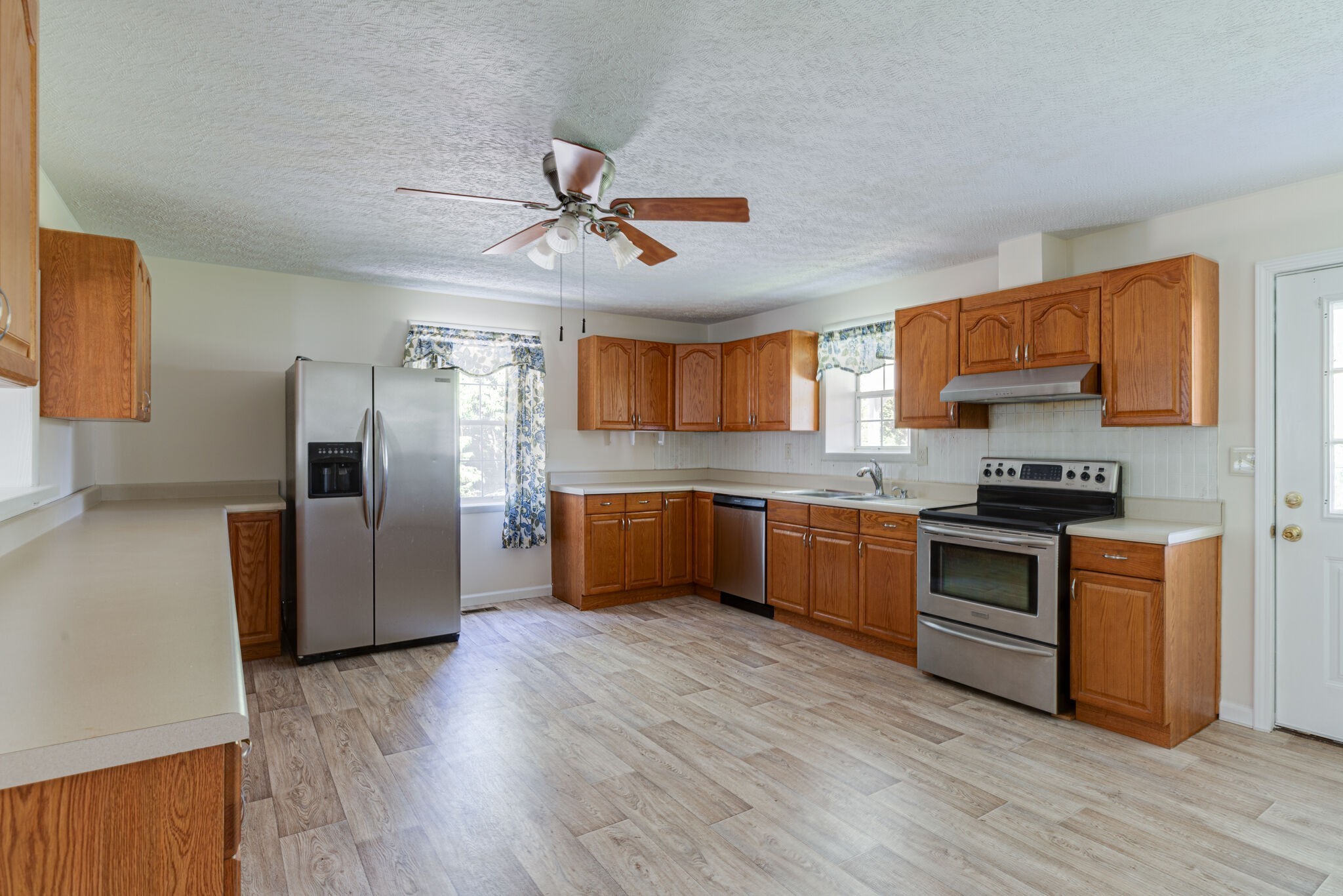 192 Contrary Road Burns, TN 37029 - Photo 31 of 65