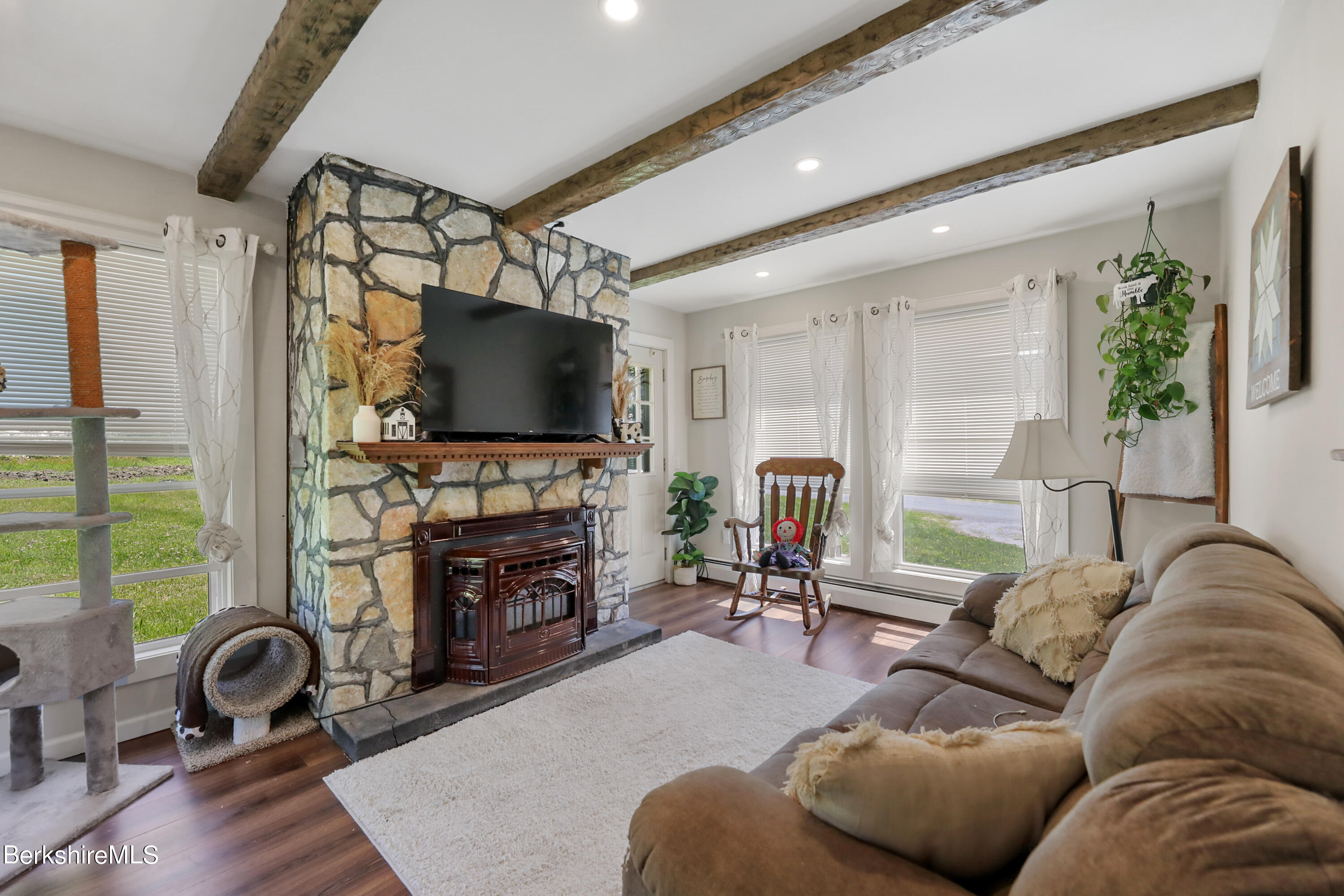 167 Loop Road Savoy, MA 01256 - Photo 9 of 26 55 Living Room