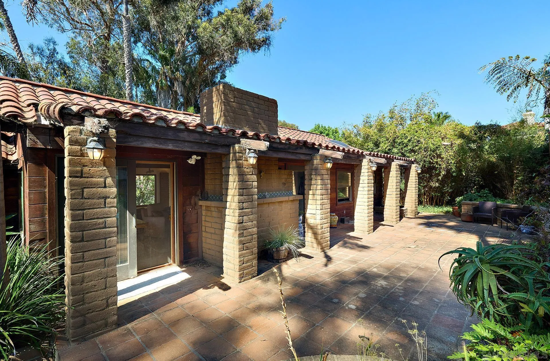 2081 Sheridan Road Encinitas, CA 92024 - Photo 14 of 28 Gallery Image 14