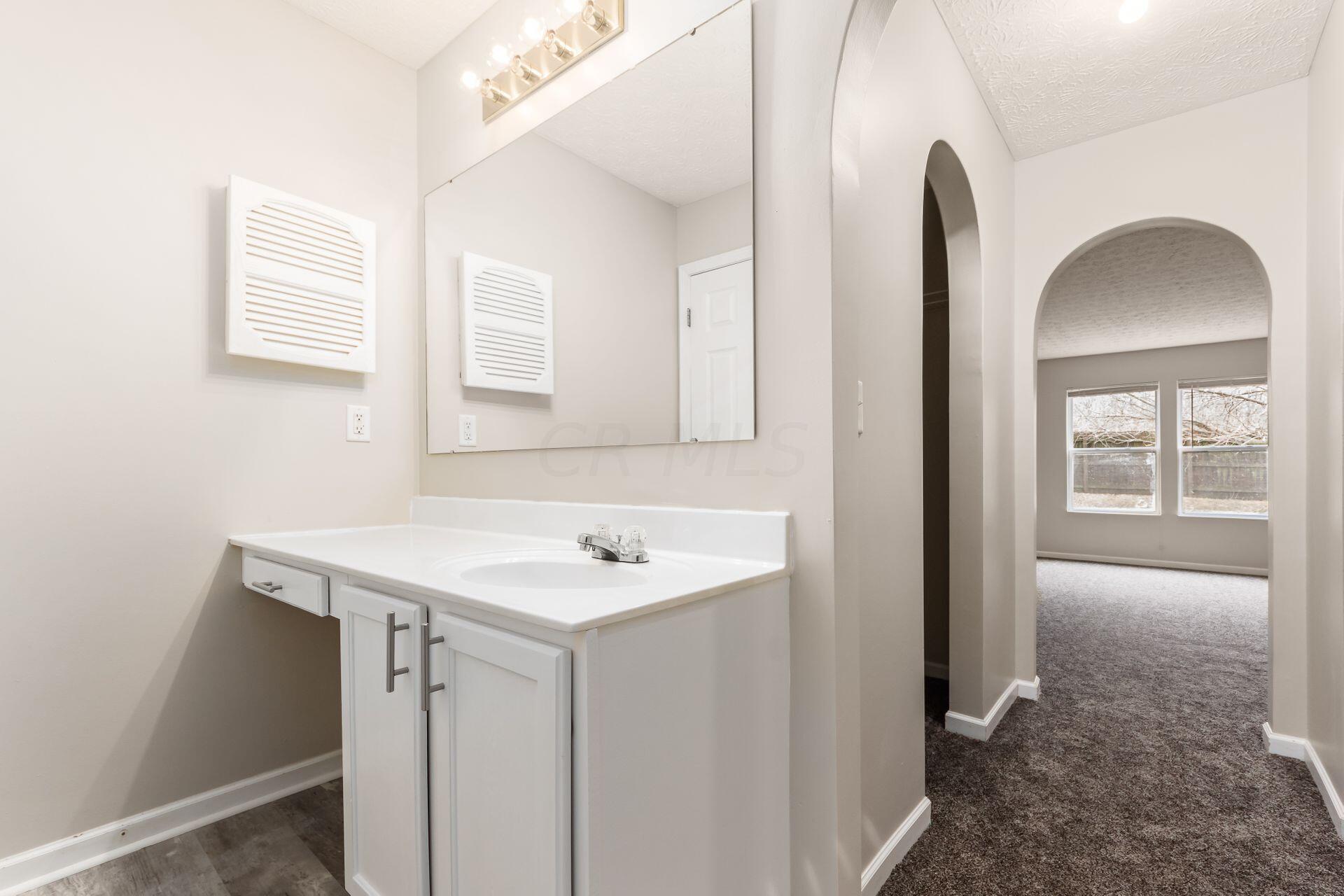 44 Tabilore Loop Delaware, OH 43015 - Photo 19 of 40 Master Bath