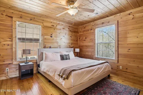 $999,999 | 228 Tolliver Trail, Townsend, TN 37882