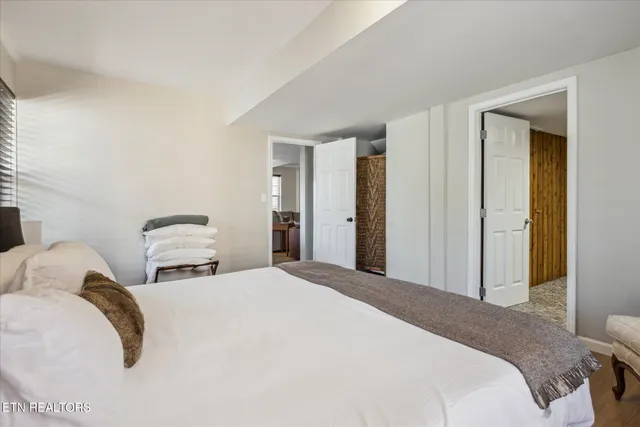 $999,999 | 228 Tolliver Trail, Townsend, TN 37882