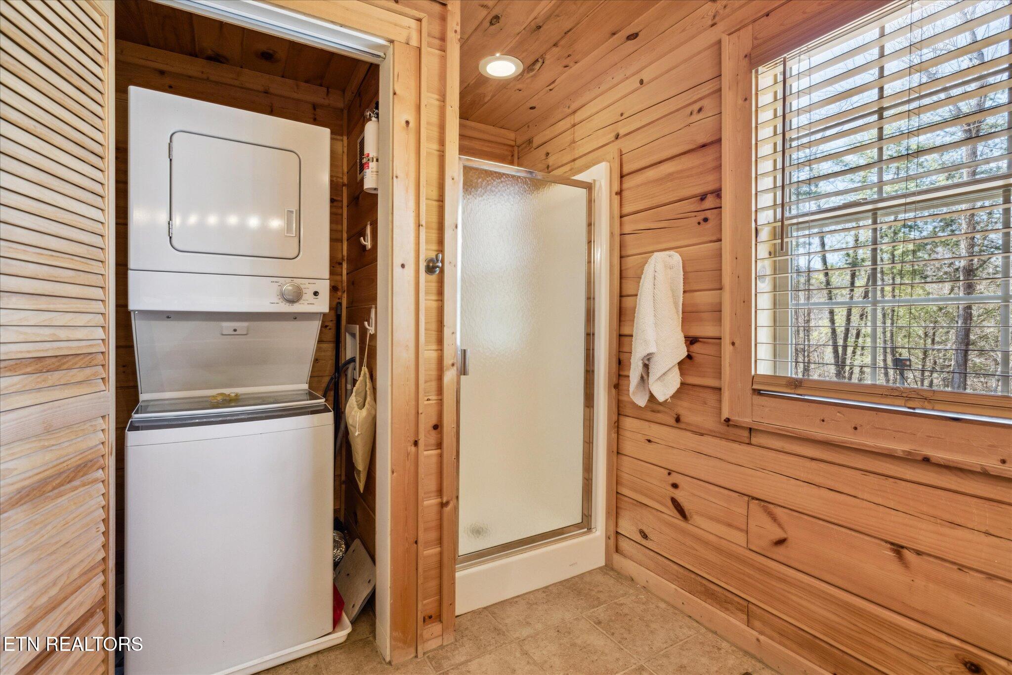 228 Tolliver Trail Townsend, TN 37882 - Photo 5 of 46 06-IMG_0151