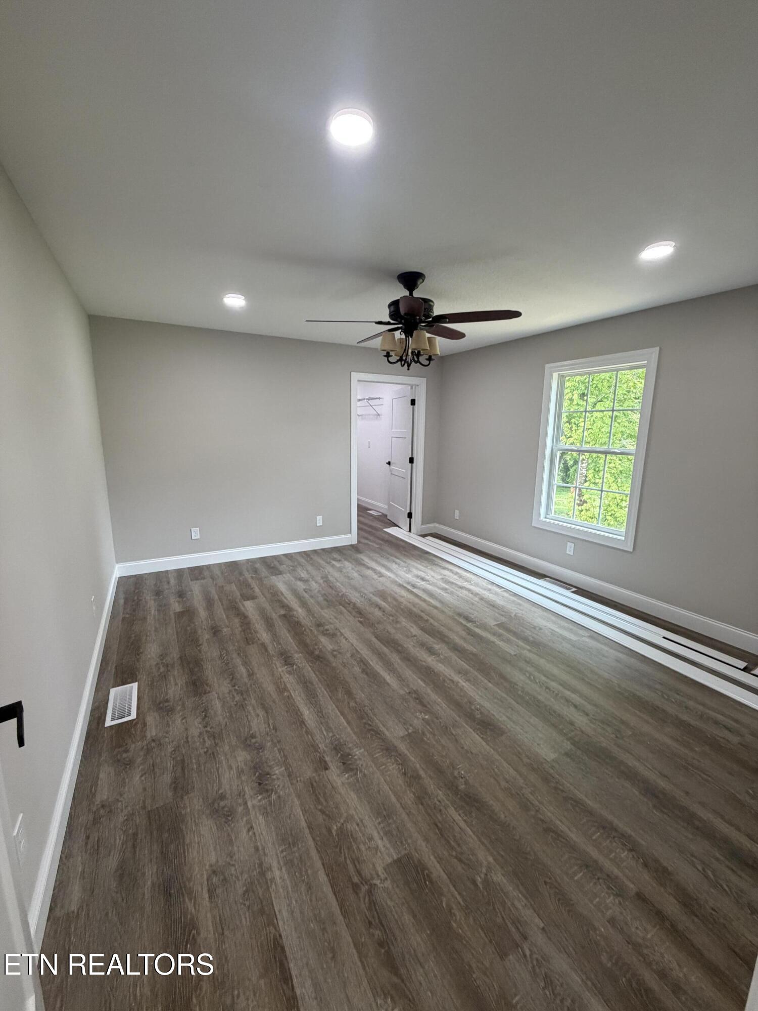 116 Bristol Road Harrogate, TN 37752 - Photo 14 of 28 49145D8F-3BB2-439F-AC32-AE93C184441F