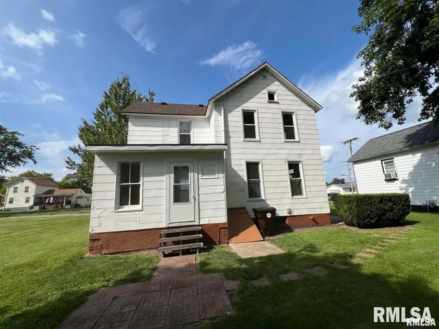$64,900 | 552 East Locust Street, Canton, IL 61520
