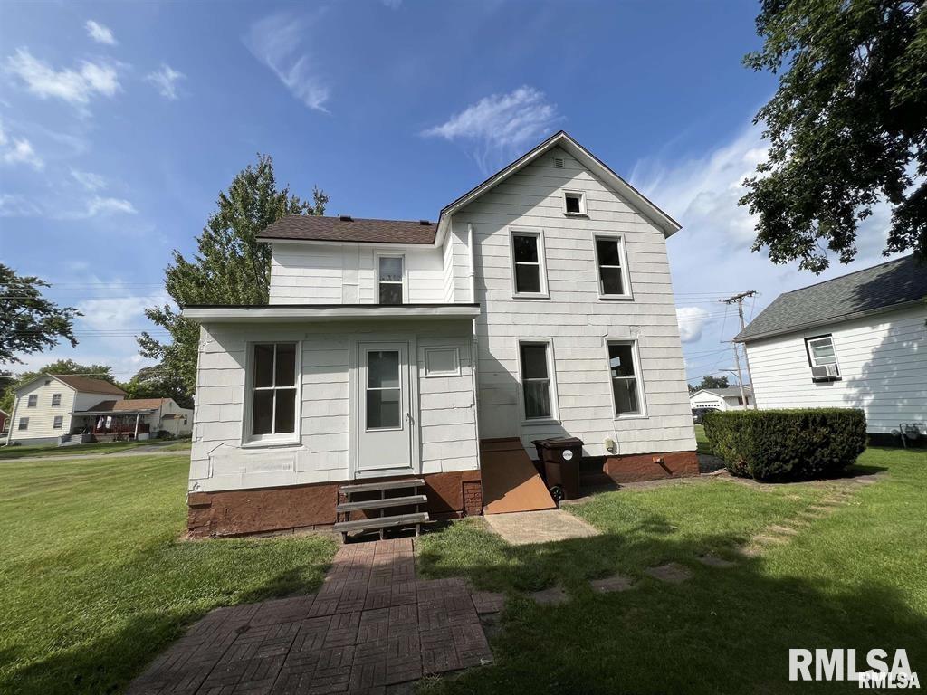 552 East Locust Street Canton, IL 61520 - Photo 2 of 10