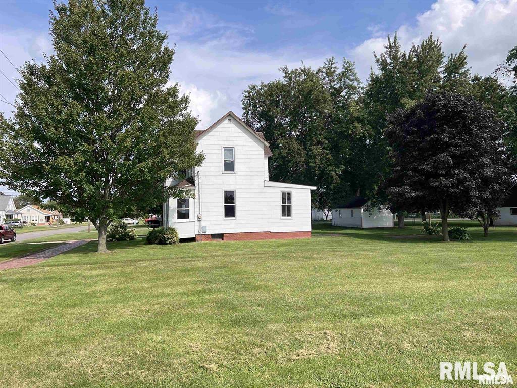 552 East Locust Street Canton, IL 61520 - Photo 3 of 10