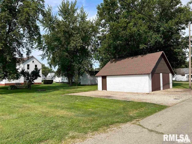 $64,900 | 552 East Locust Street, Canton, IL 61520