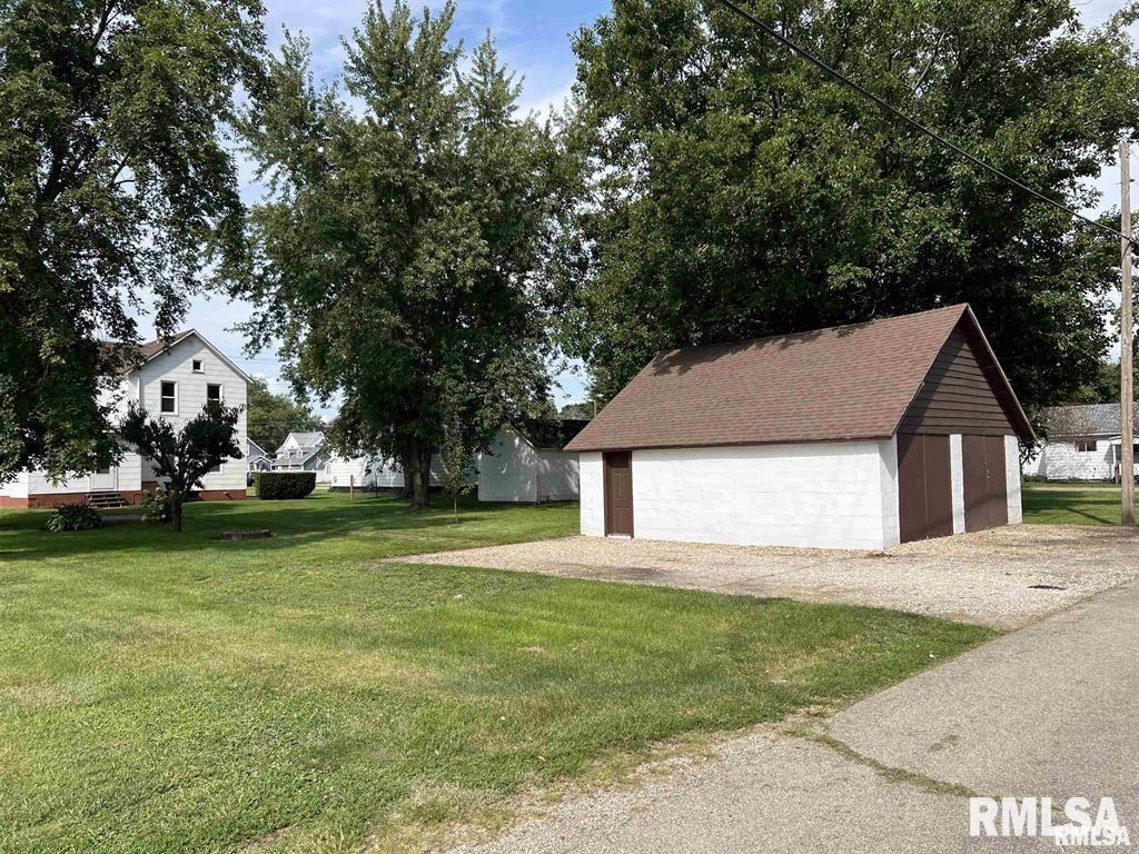 552 East Locust Street Canton, IL 61520 - Photo 5 of 10
