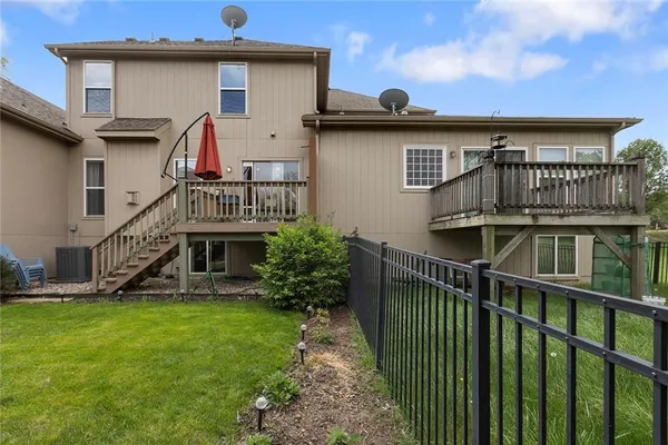 $320,000 | 34212 West 90th Circle, De Soto, KS 66018