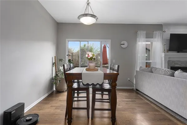 $320,000 | 34212 West 90th Circle, De Soto, KS 66018