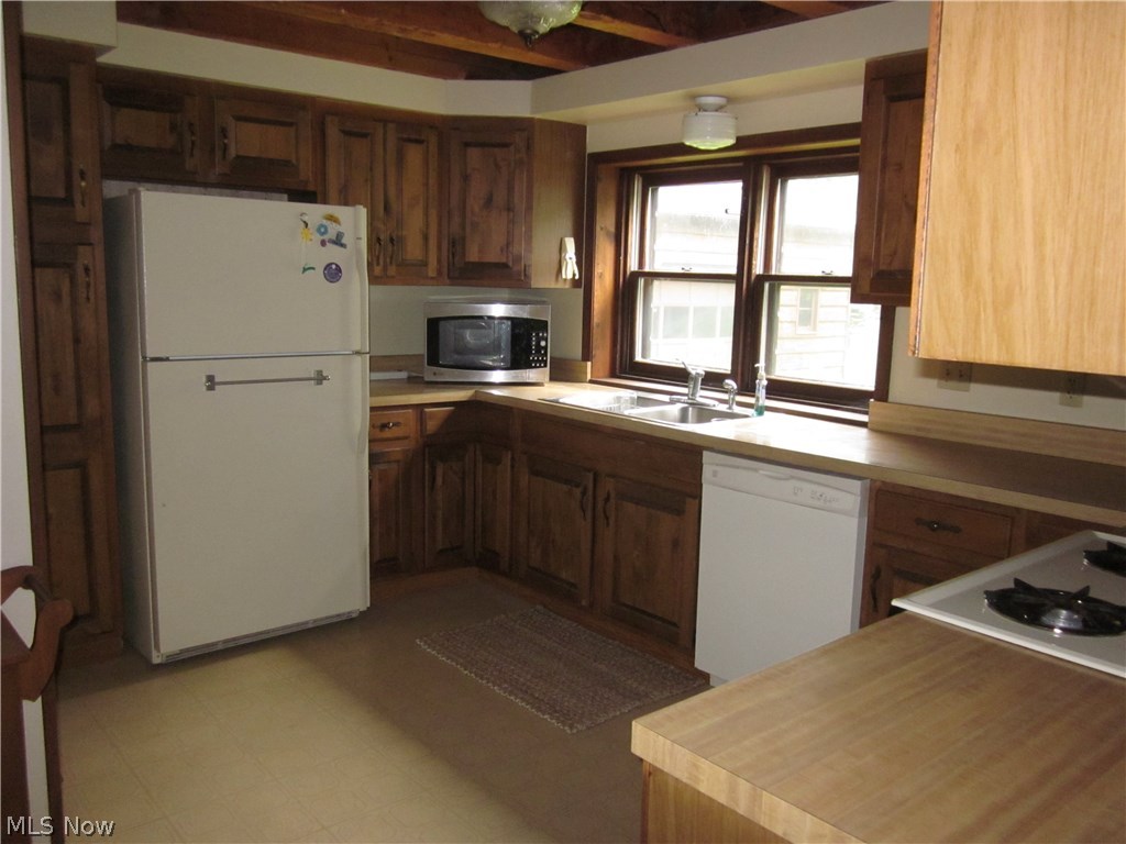 3481 Webb Road Ravenna, OH 44266 - Photo 3 of 33