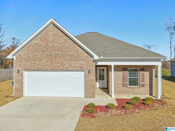 $230,000 | 265 Ridgeview Circle, Jemison, AL 35085